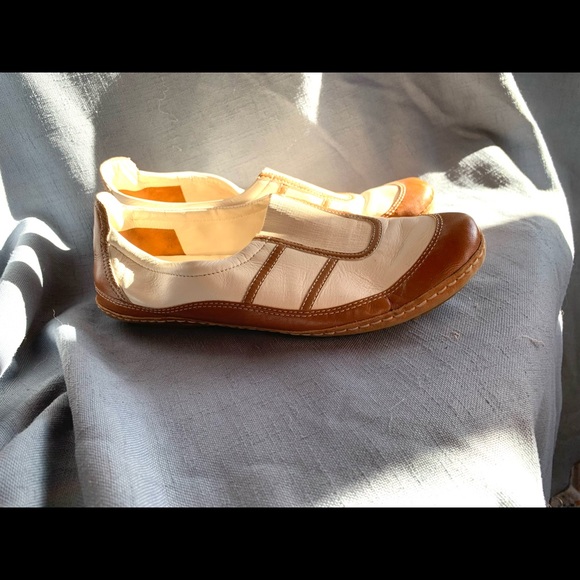 Cole Haan classic rust and white leather moccasins size 7.5 - Picture 2 of 6